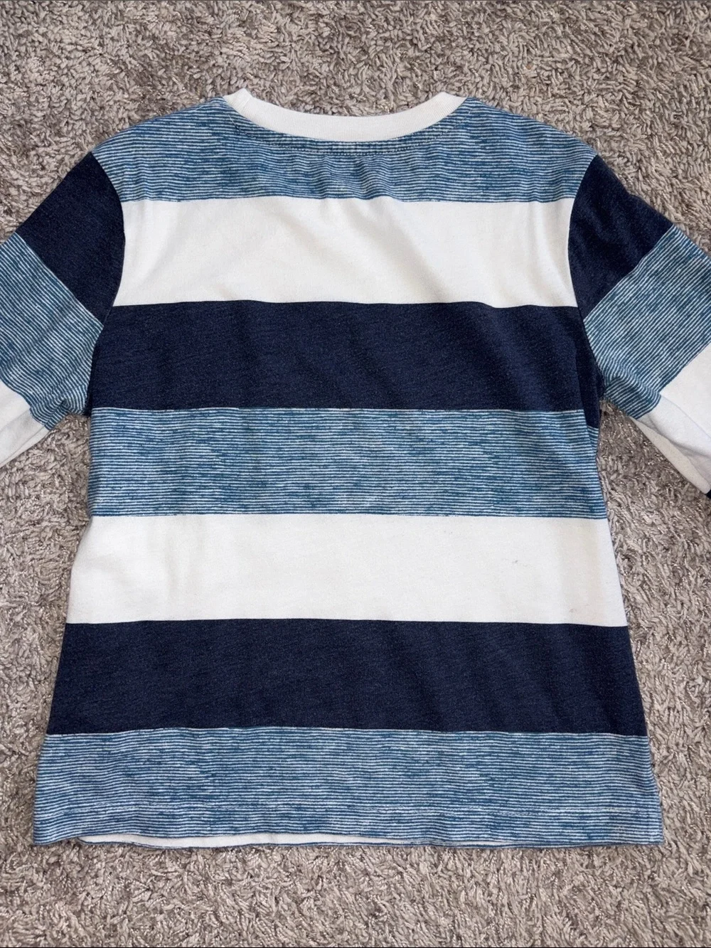 Old Navy Men's Navy, Light Blue & White Striped Crewneck Sweater size 6/7